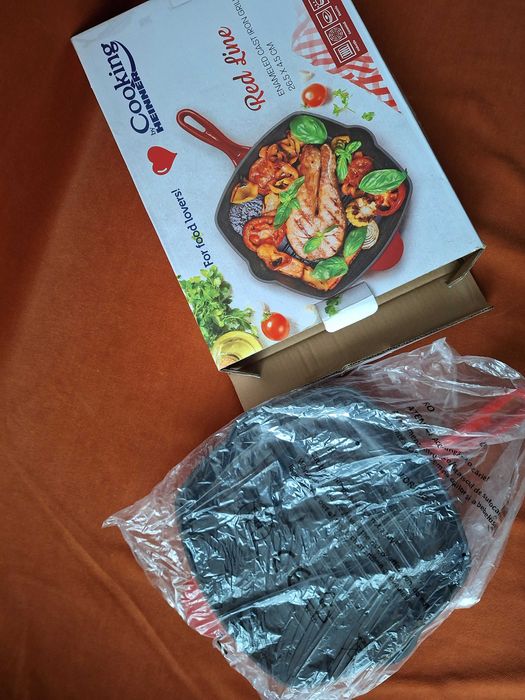 Tigaie grill fonta emailata, rosie, 27x27 cm, Cooking by Heinner Red