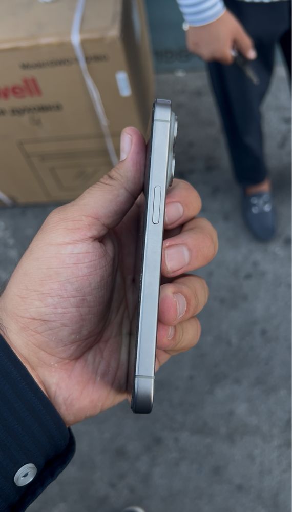 Iphone 15pro sotladi