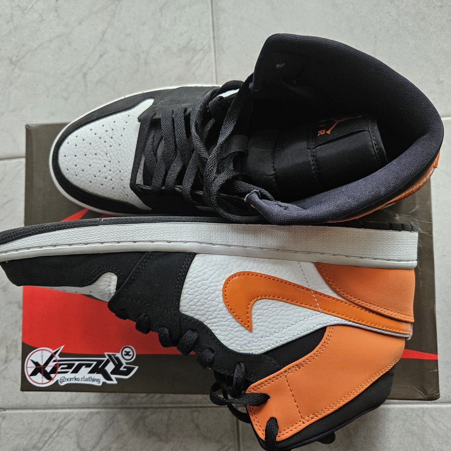 2019 Nike Air Jordan 1 Mid "Shattered Backboard"