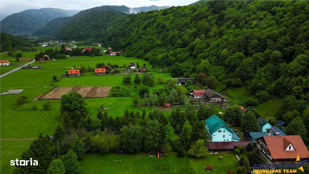 In cartea de povesti a Pietrei Craiului, ansamblu turistic in circuit,