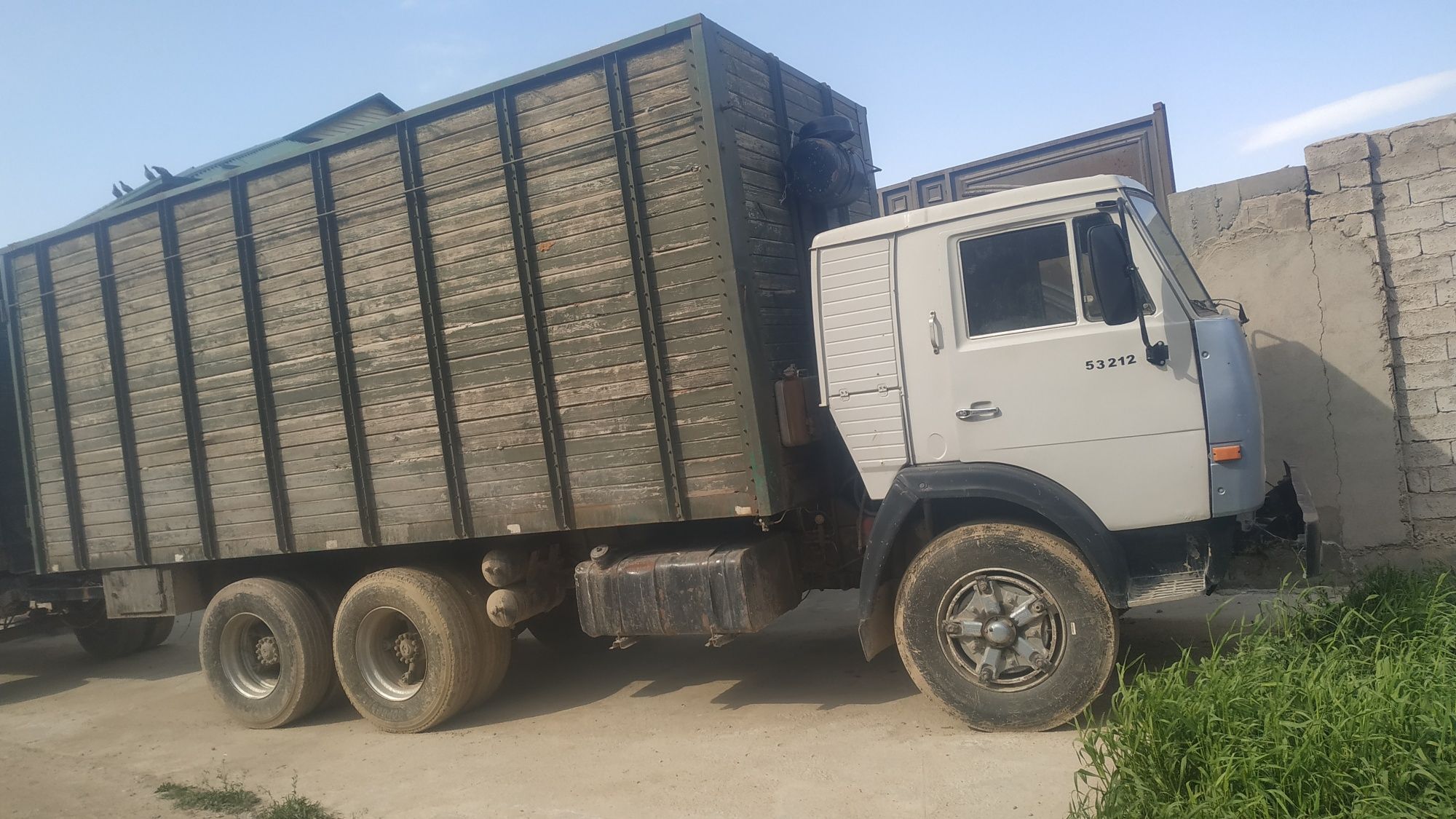 Kamaz sotiladi 10tonnali xolati alo darajada