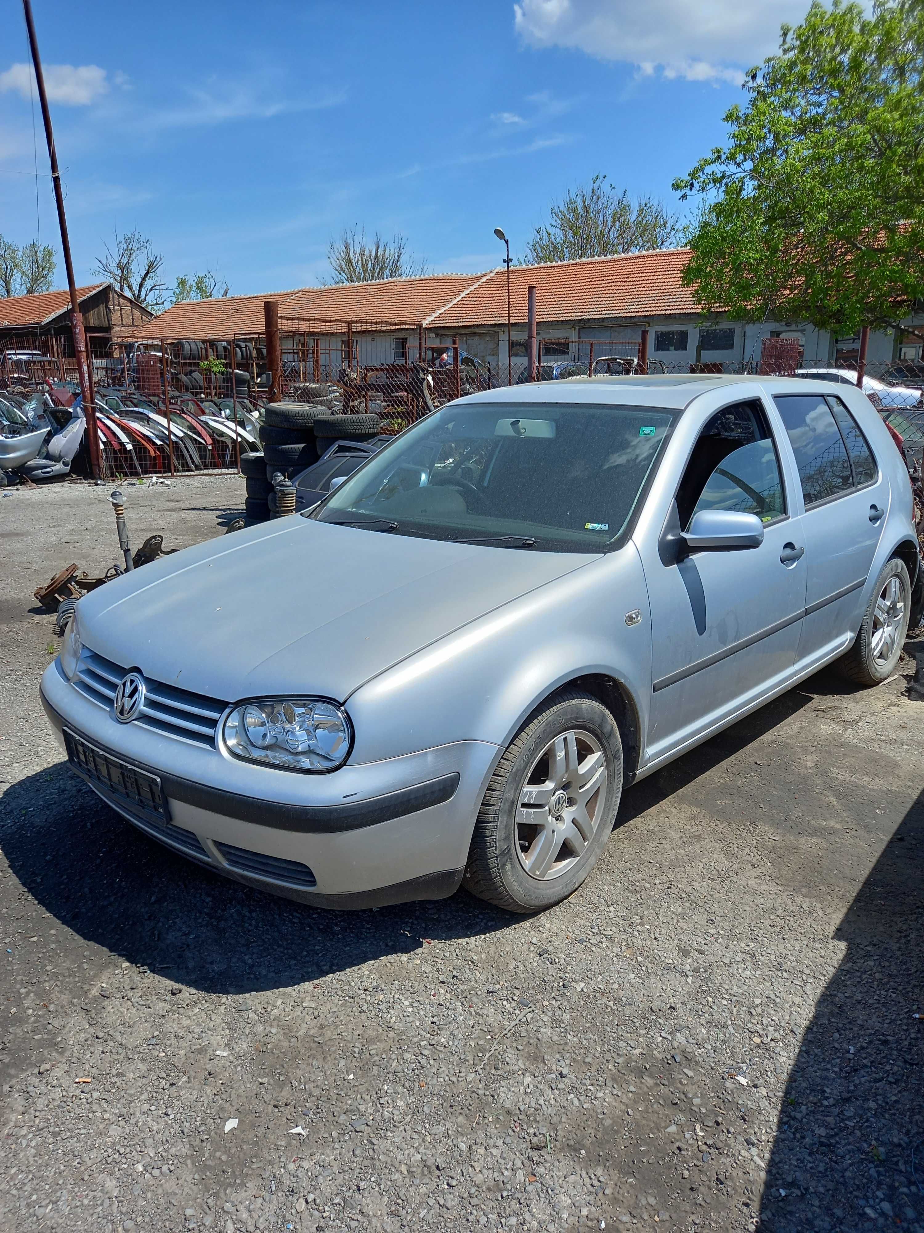 VW Golf 4 1.6 На части