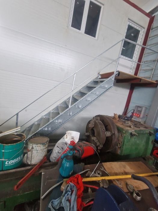 Scari metalice galvanizate