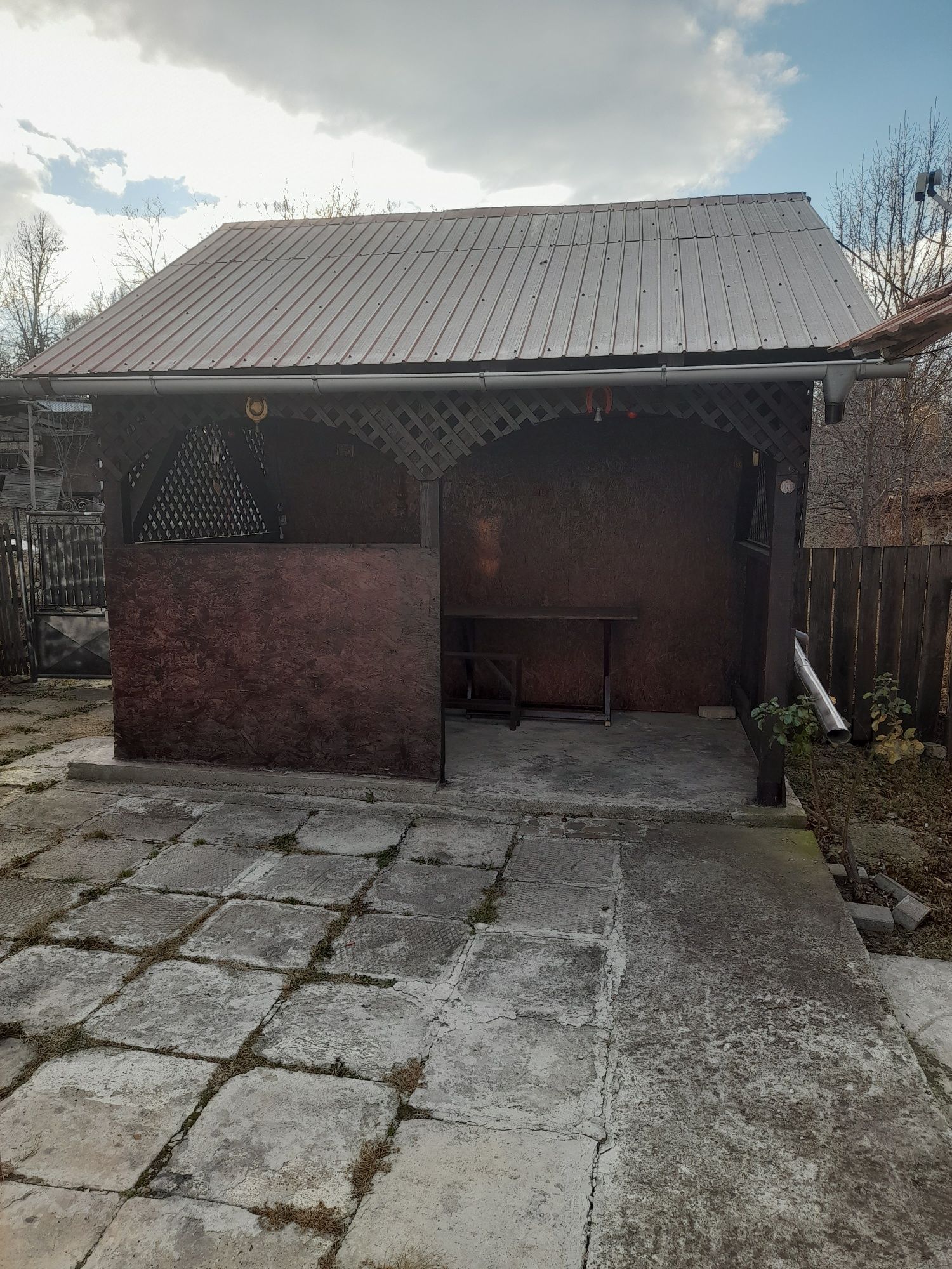 Casa de vanzare [de vacanță]