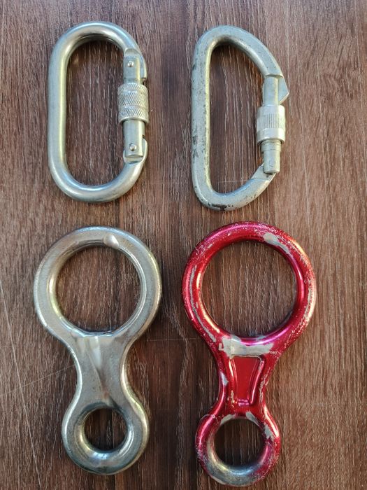 Продам карабины и восьмёрки для альпинизма