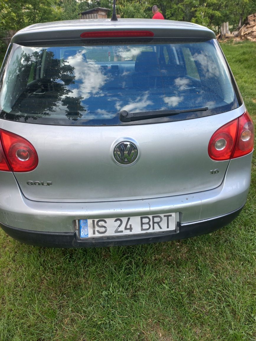 Unic proprietar vand vw golf 5