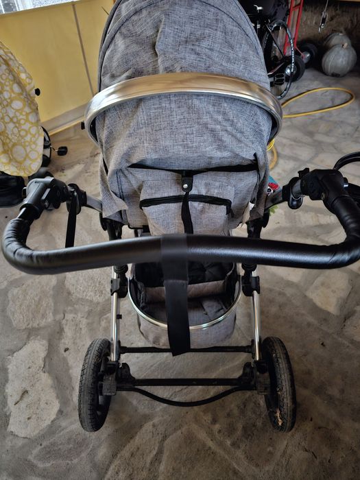 бебешка и детска количка