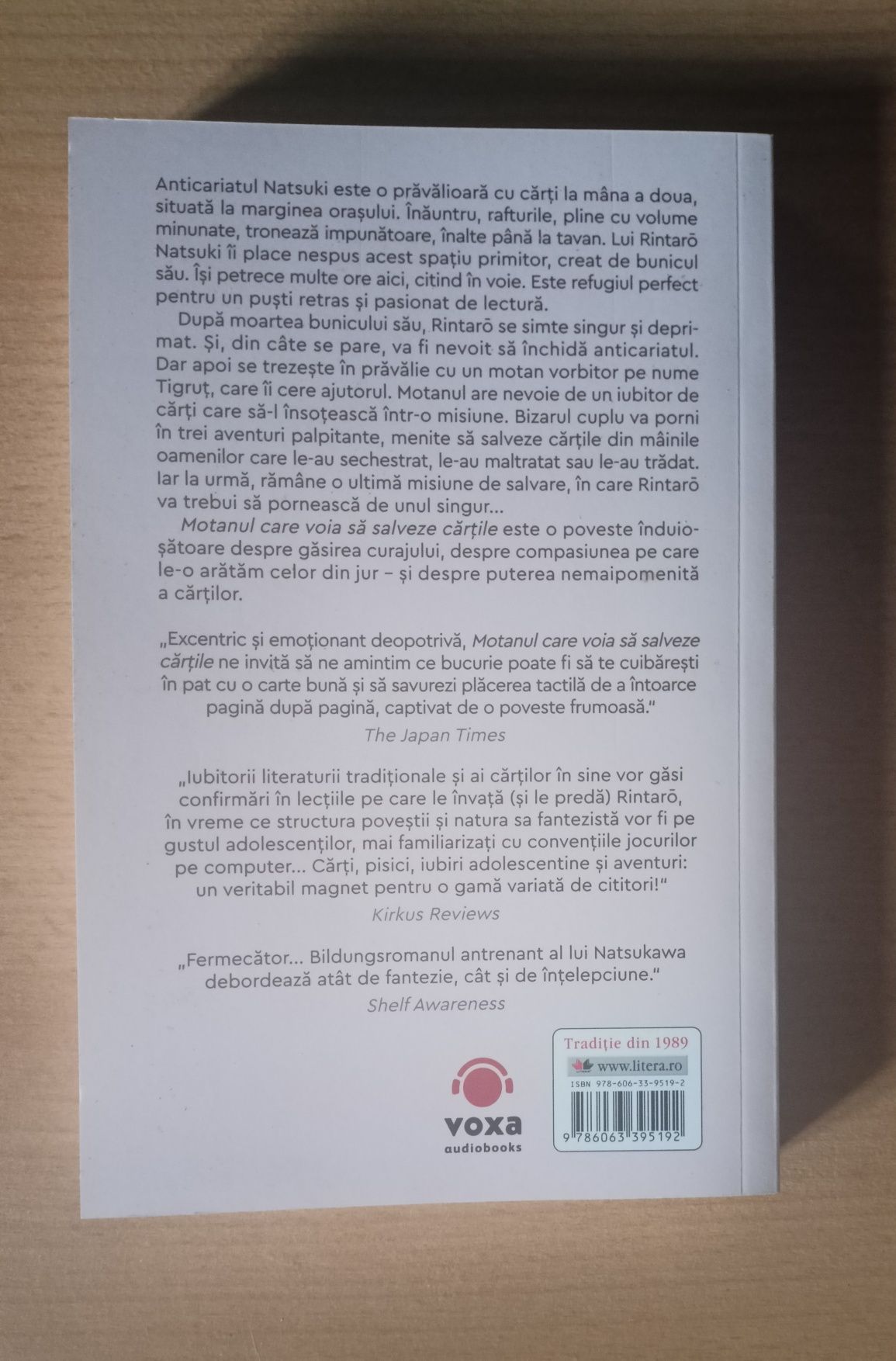 Vand 2 carti, noi