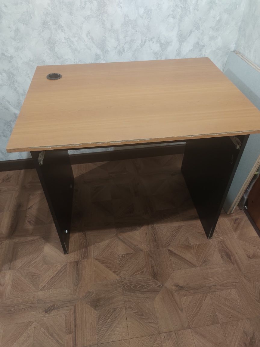 Стол офисный, компьютерный