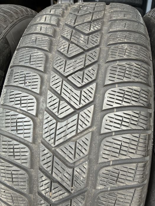 235/55/19 Пирели Зимни Рън Флат