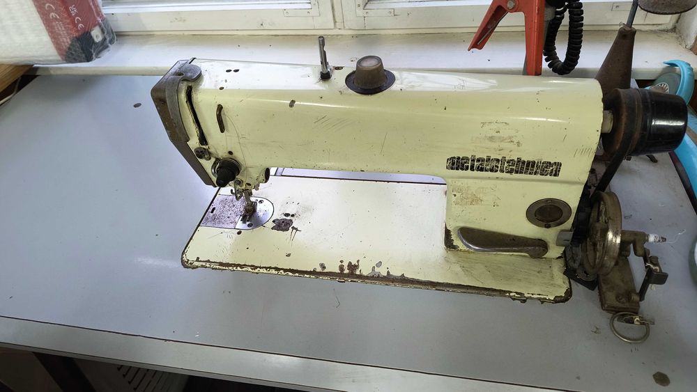 Mașini de cusut de vânzare!