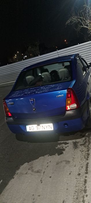 Vând Dacia Logan