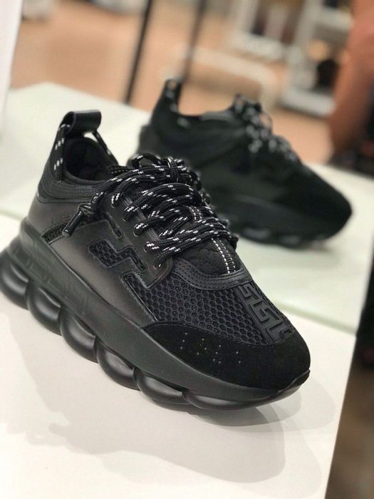 Versace chain reaction