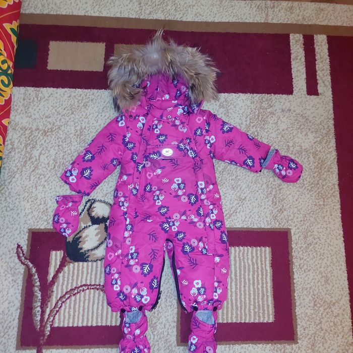 Продам комбинезон Зима 74размер