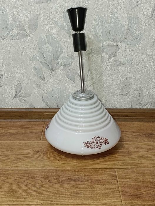 Продается люстра.