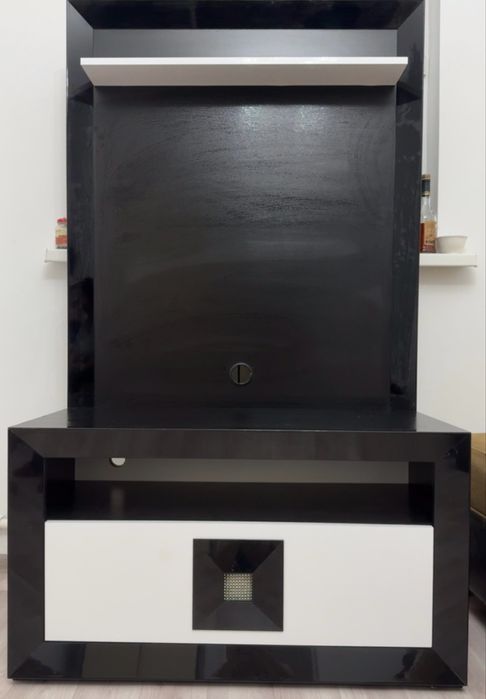 Подставка телевизора