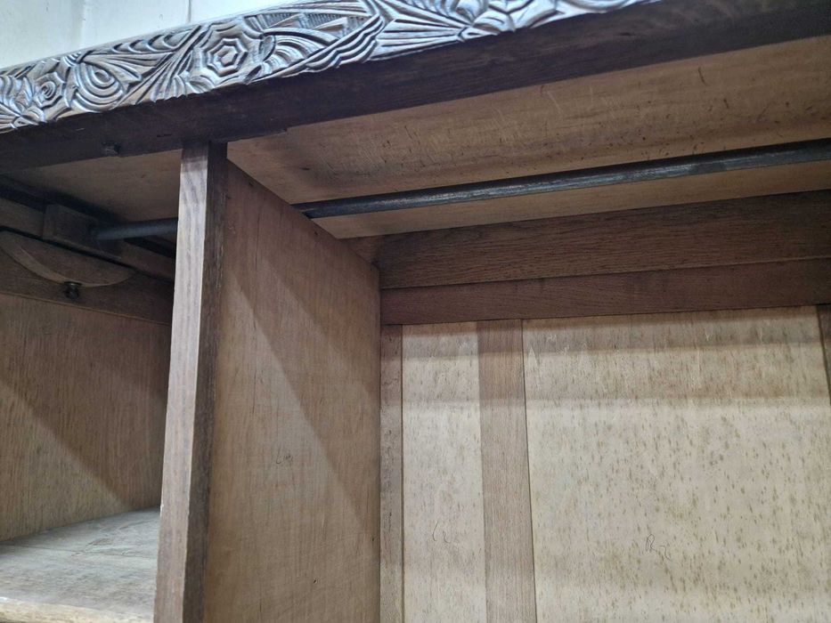 Трикрилен винтидж гардероб с разбовани мотиви