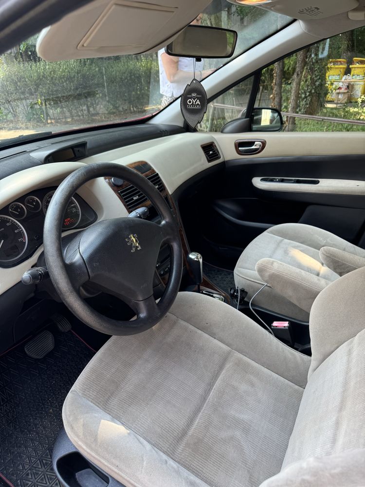Peugeot automat 307