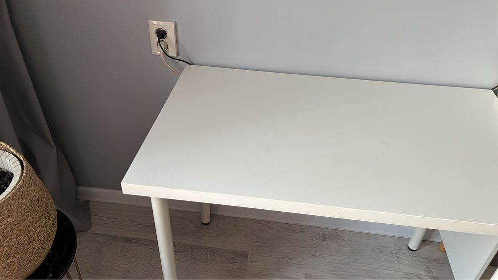письменный стол. ikea