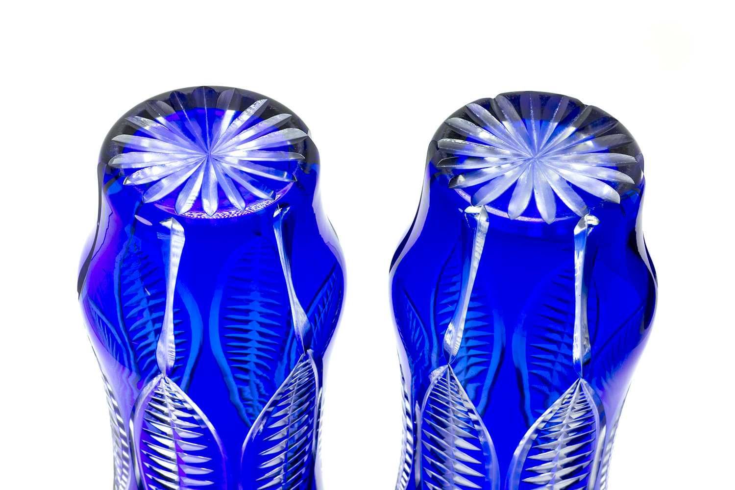 Две вазы синий хрусталь, Кобальт, гранка овалы в виде листов.