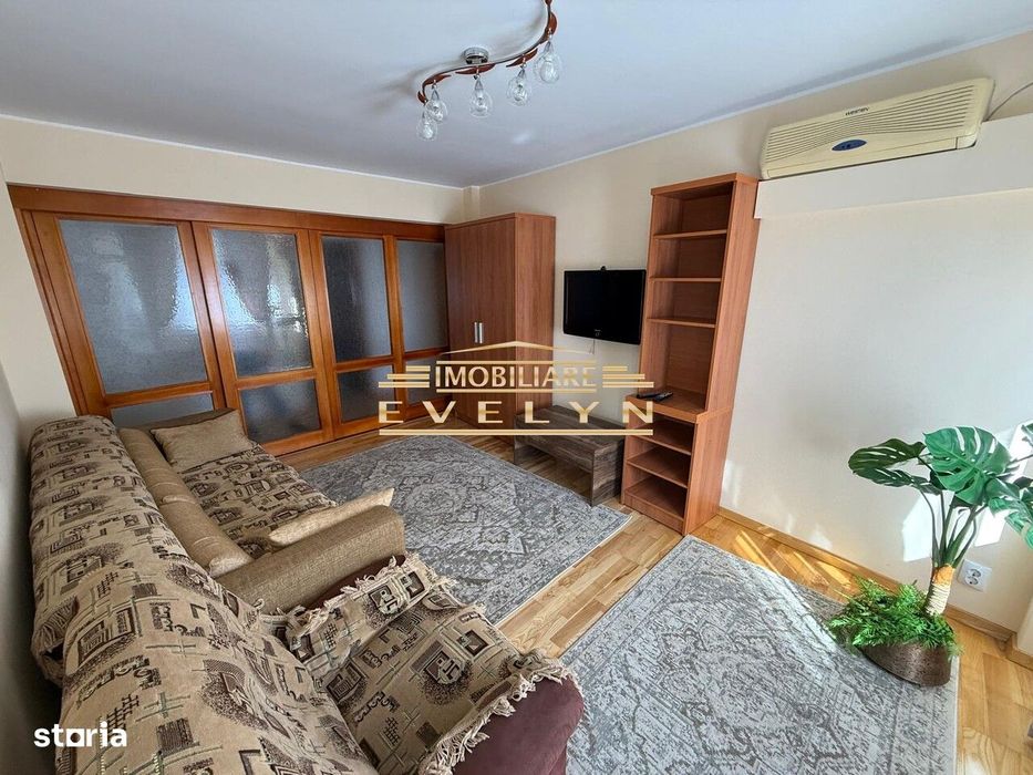 De închiriat apartament 4 camere – Piața Mare