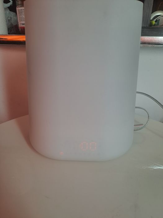 Vand veioza cu radio si ceas philips