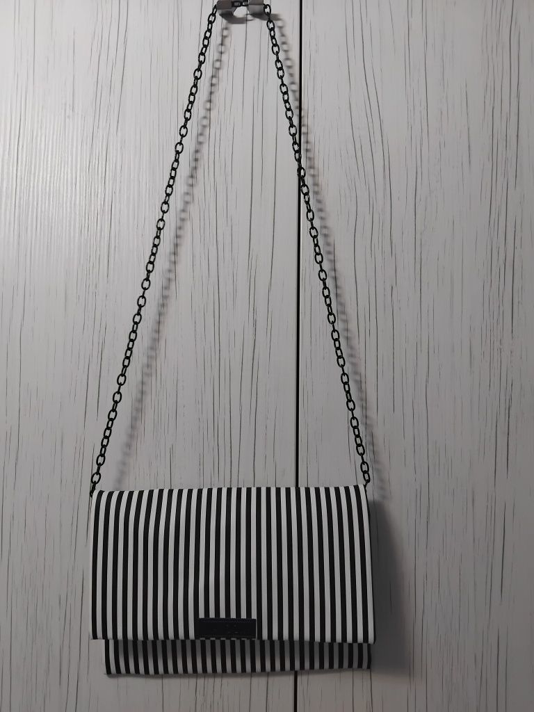 Geanta de umăr alb/negru,elegantă rafinata.