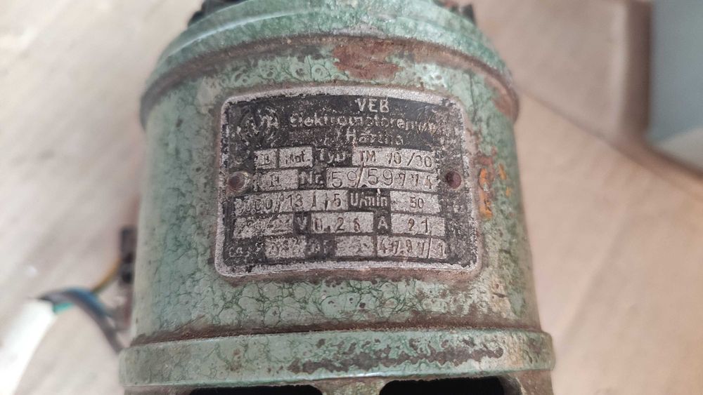 Motoreductor (38:1), turație intrare/ieșire = 5000/131,5to