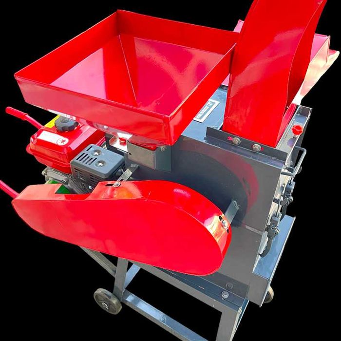 Фуражомелка с бензинов двигател и мощност 7,5 к.с./3000 об/мин