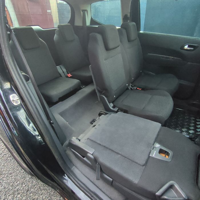 PEUGEOT 5008 7 LOCURI 2014 diesel perfecta stare ieftin URGENT