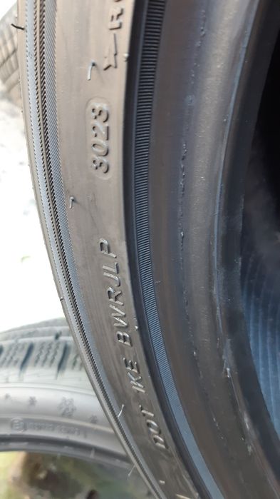 225/40r18 iarnă marca Petlas, GripMax preț 220 lei/buc
