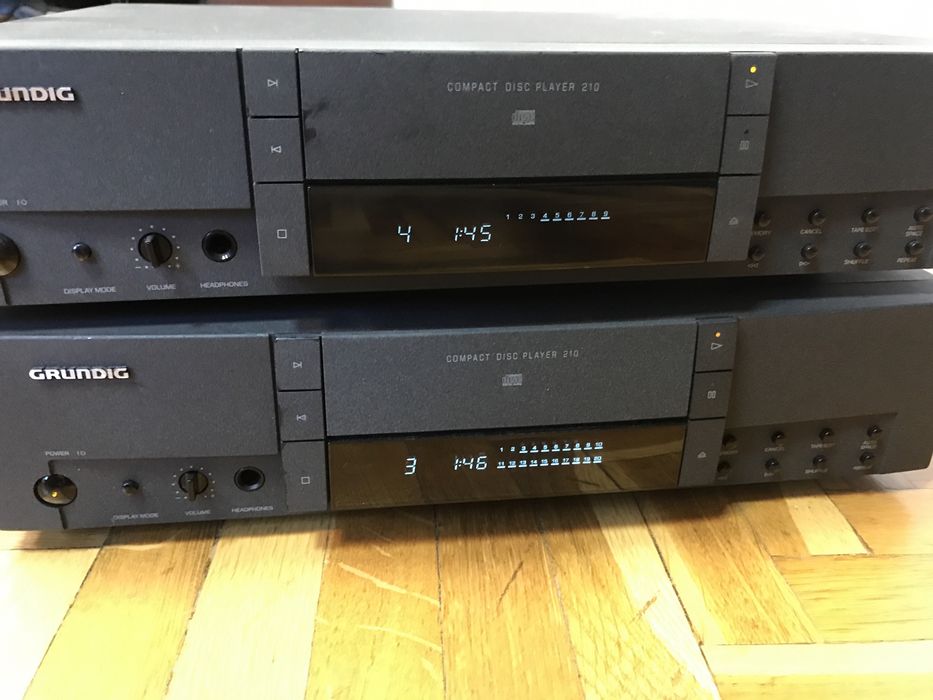2buc.CD-playere Grundig (intrare gama FineArts), functional.