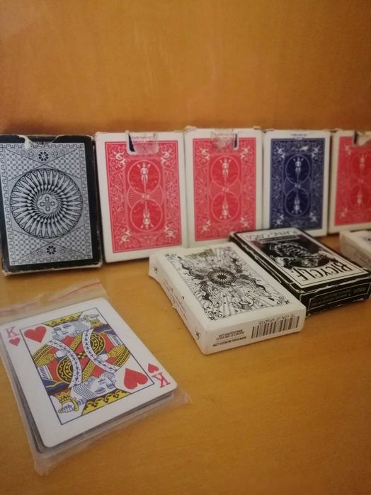 Cărți de joc Bicycle pachete  Gaff , marcate  și Bicycle normale