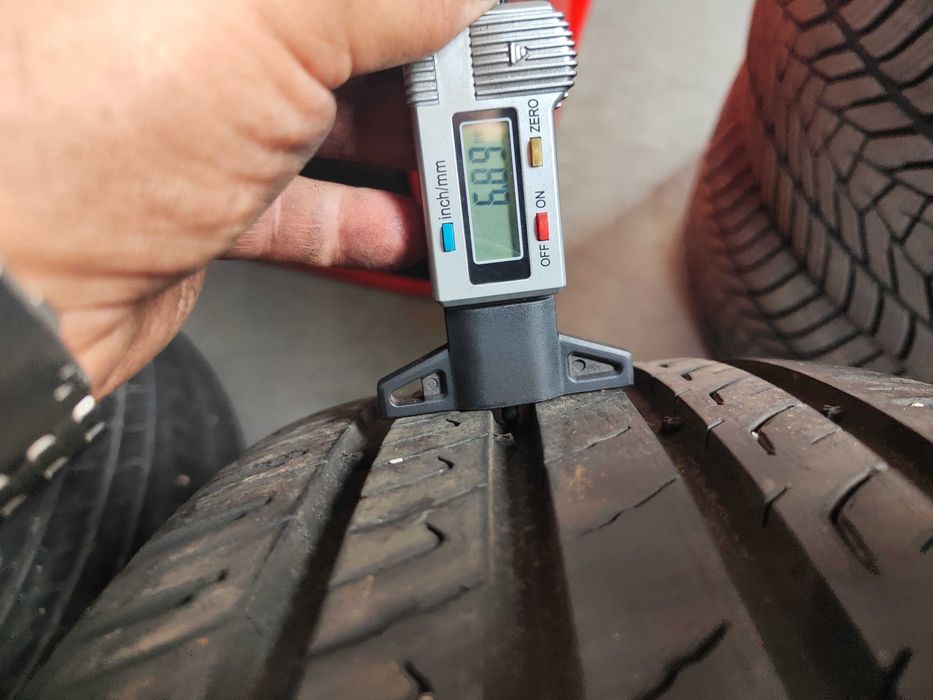 4бр.летни гуми 215/65/16 Barum