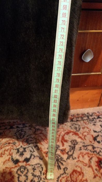 Vand haina de blana neagra