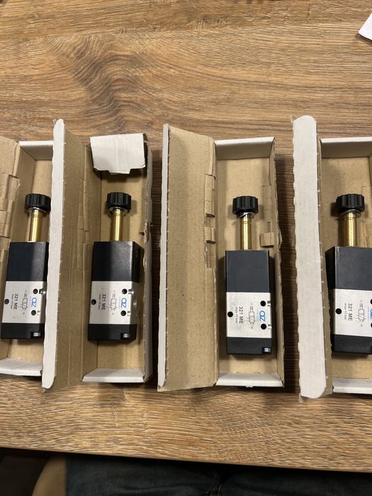 Ventil Electromagnetic/modul analogic EATON XIOC-4AI-2AO-U1-11.