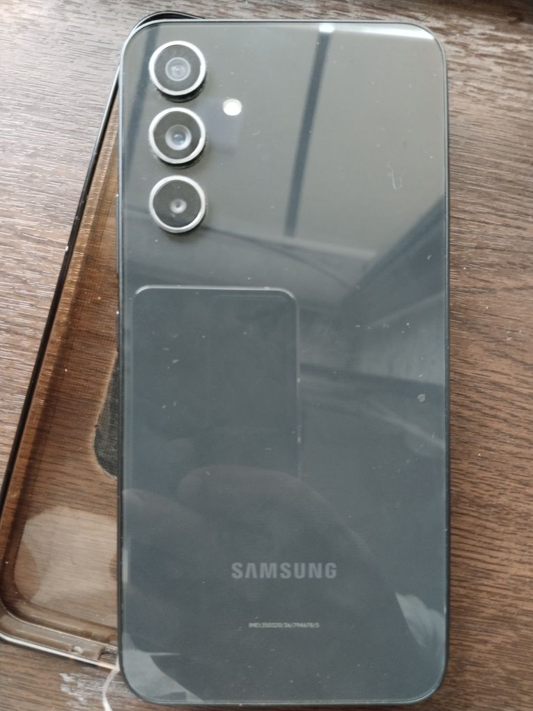 Samsung A54 holati ideal