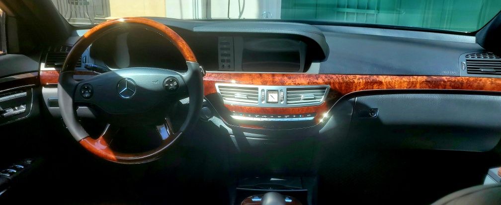 Prodayotsa Mersedes benz W221