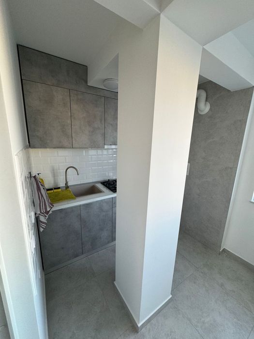 Inchiriez garsoniera mazepa bloc G4