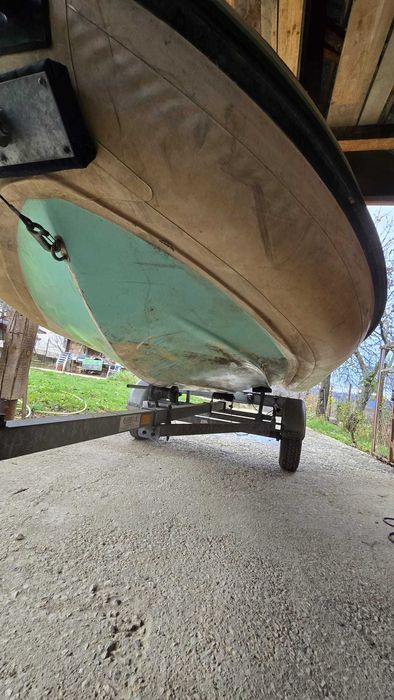 Лодка с риб Sava