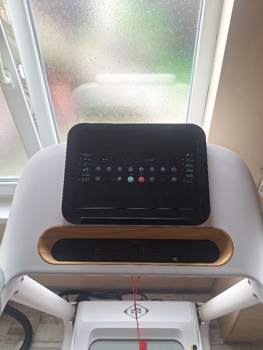 Бягаща пътека Life Gym