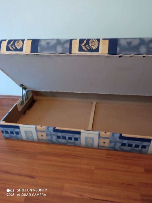 Единично легло с повдигащ механизъм