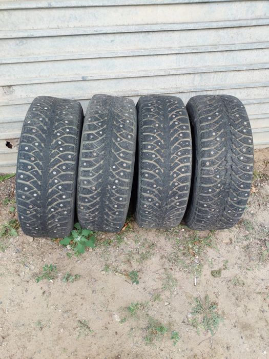 Резина зимняя 205/60r16