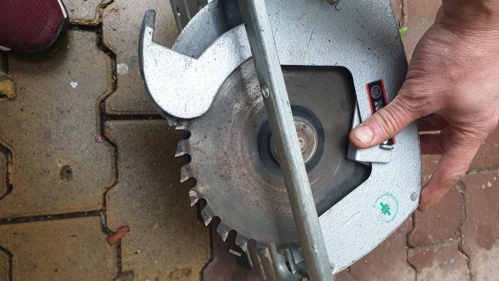 Fierastrau circular de mână Metabo