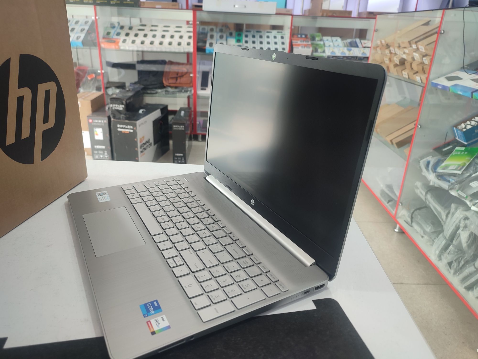 Yangi HP core i7 12 avlod silver