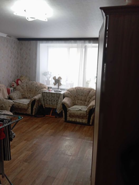 Однокомнатная ,гостинка ,район парка стадион Динамо .продам