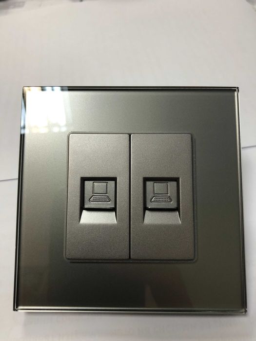 Сензорен ключ за осветление - тъч скрийн стъклен ключ за осветление