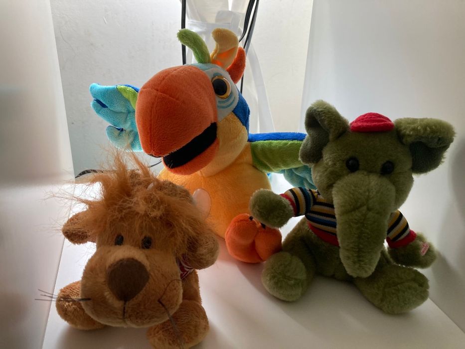 Играчки мече папагал цената е за всички