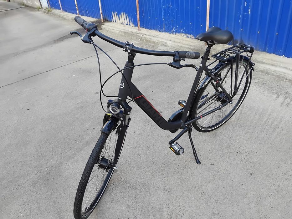 Vând bicicleta Giant din aluminiu