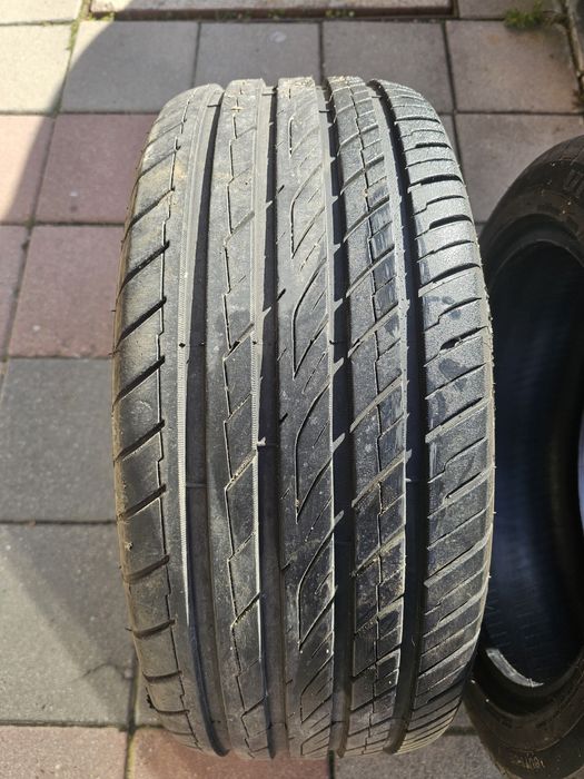 Гуми OVATION VI-388 размер 245 45 18